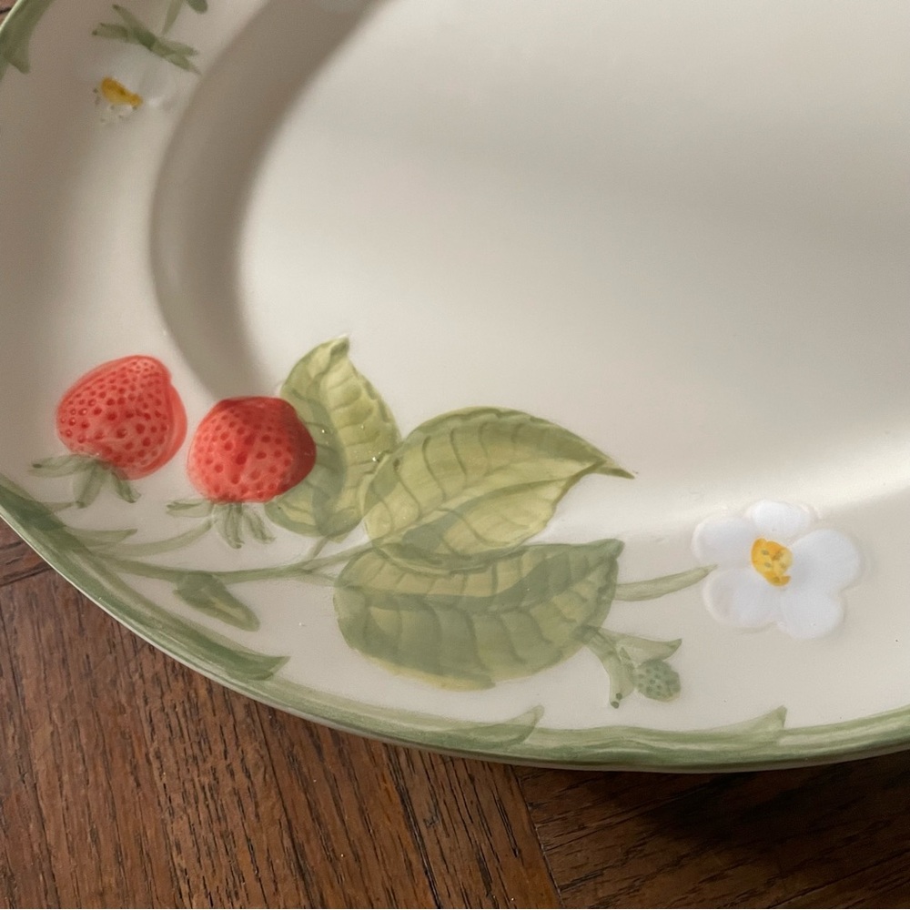 Strawberry vintage plate - Picture 3 of 8